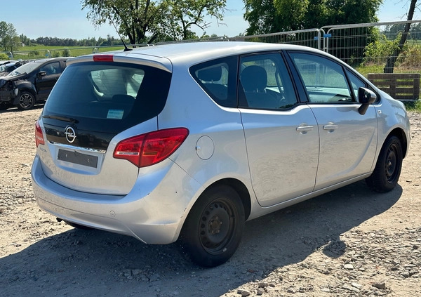 Opel Meriva cena 14000 przebieg: 109534, rok produkcji 2013 z Supraśl małe 106